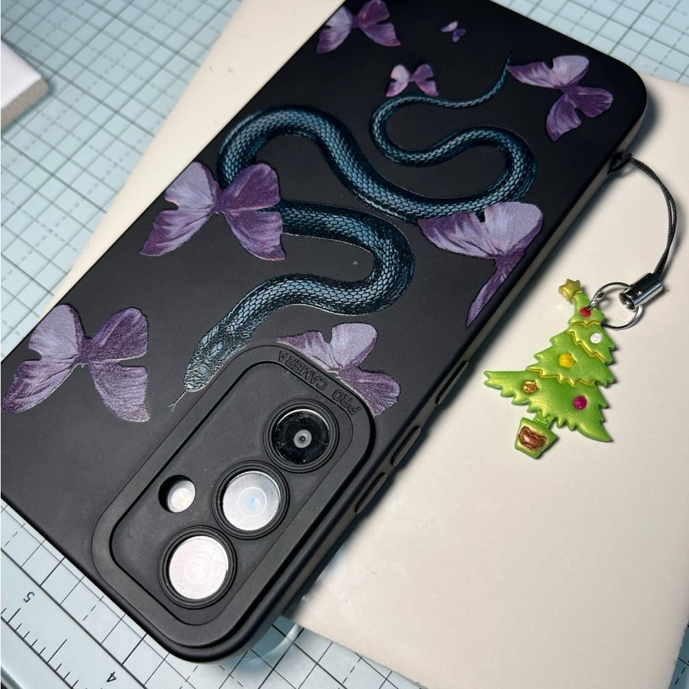 Christmas Tree phone charm. Polymer clay handmade charm. - Picture 4 of 4